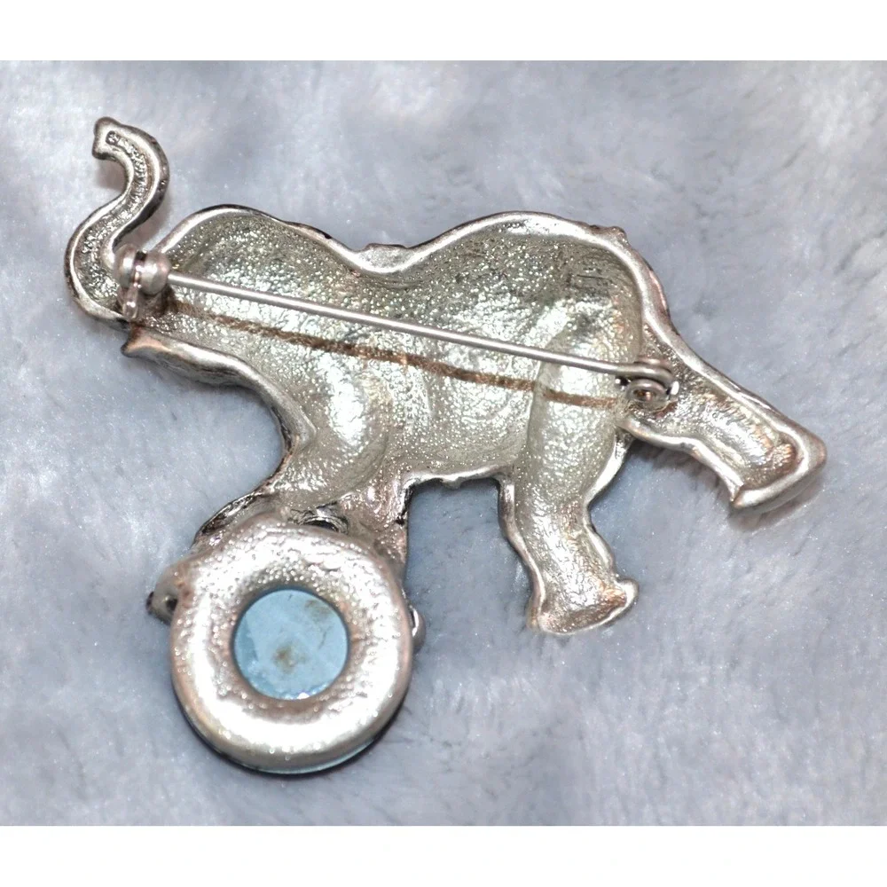Vintage Circus Elephant Brooch Pin Silver Tone Textured 2.5